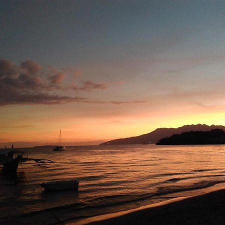 Mango'S Beachfront Resort Olongapo Extérieur photo