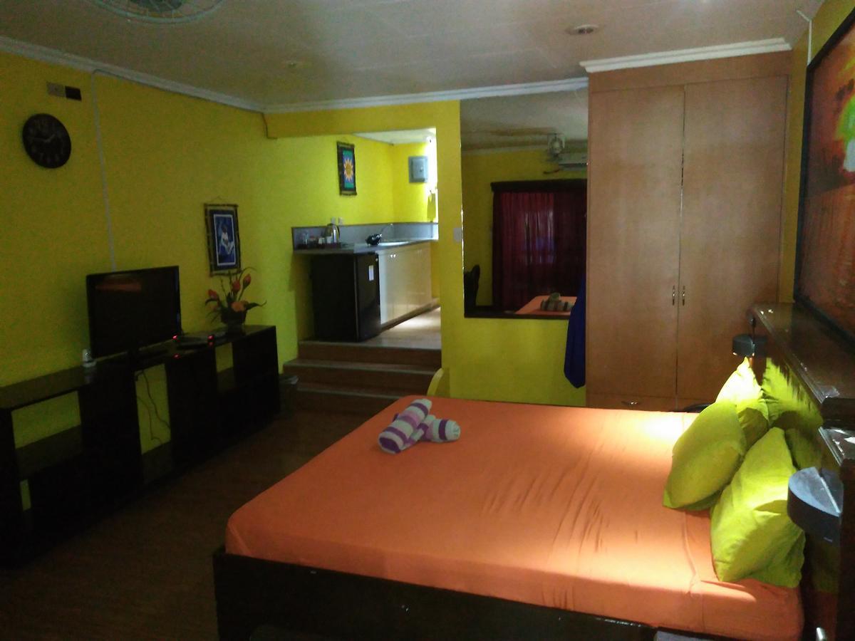 Mango'S Beachfront Resort Olongapo Extérieur photo