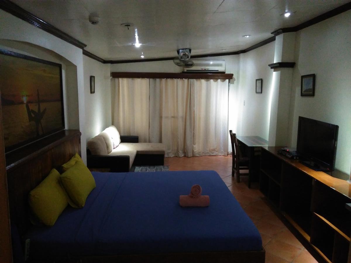 Mango'S Beachfront Resort Olongapo Extérieur photo